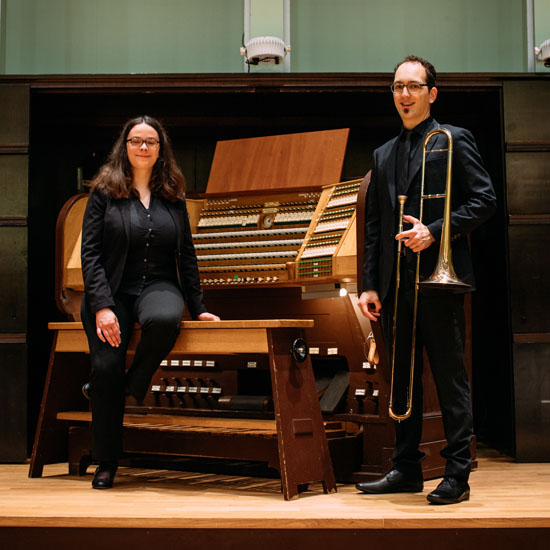Sackbutplayer and organist performe as a duo.